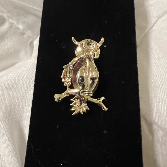 Vintage 1960’s GERRY'S Gold Tone Jelly Belly Brown Marbled Cabochon Owl Pin - Picture 6 of 8